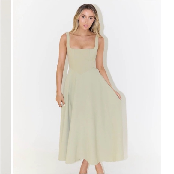 Odd Muse Dresses & Skirts - Sleeveless Square-Neck Midi Dress in Sage